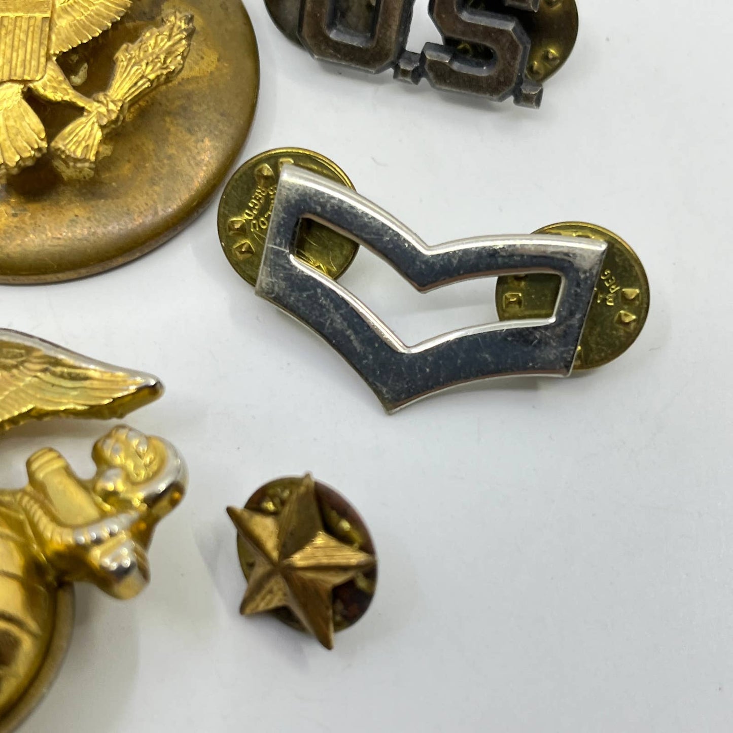 Vintage Lot of 7 Military Army Marine Corps Pin back Buttons SD8
