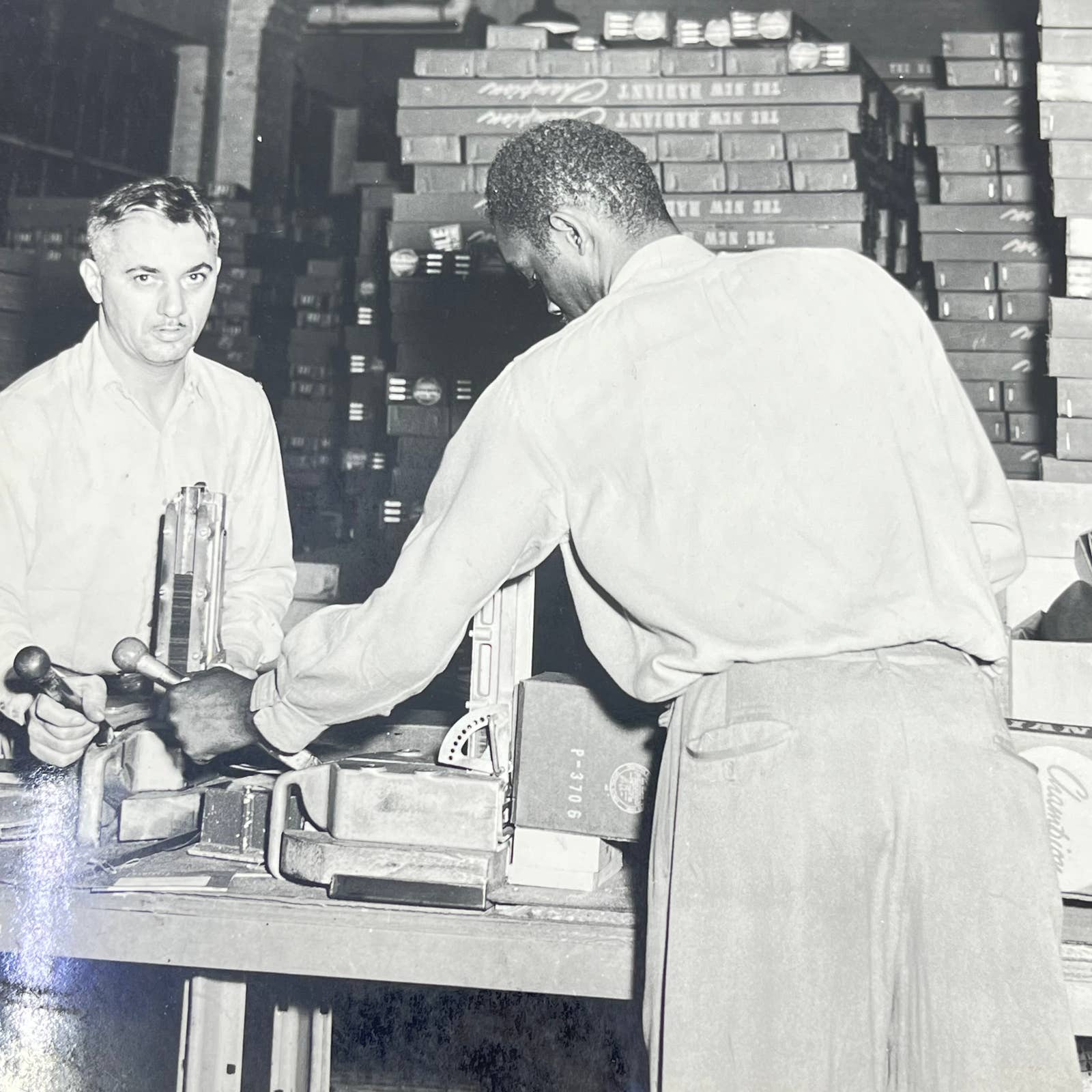 1940s Assembly Line Manufacturing Photo Black Man 2024 Working Chicago IL AA7-14