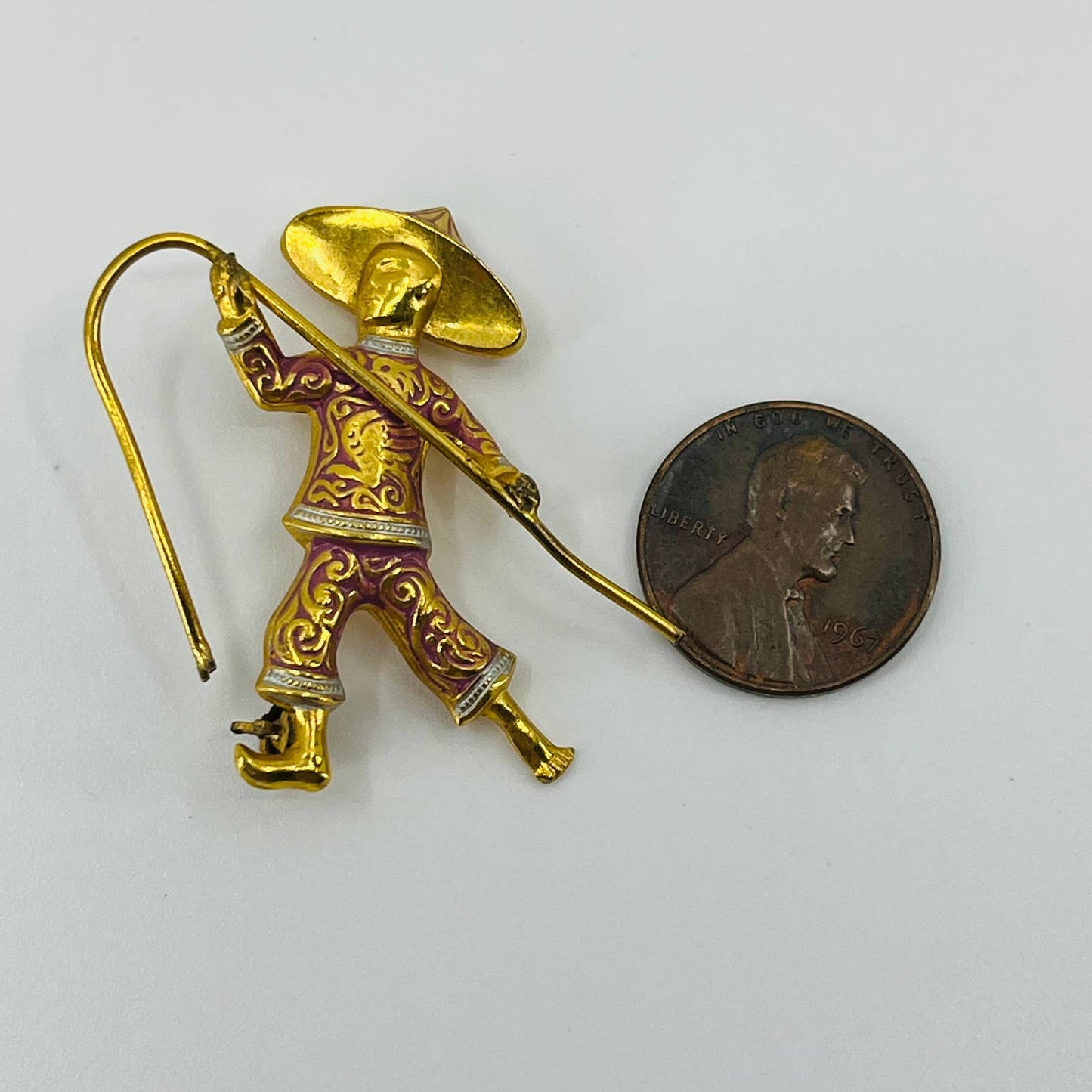 VTG Oriental Asian Figure Brooch Gold Tone Enamel Inlay SB2