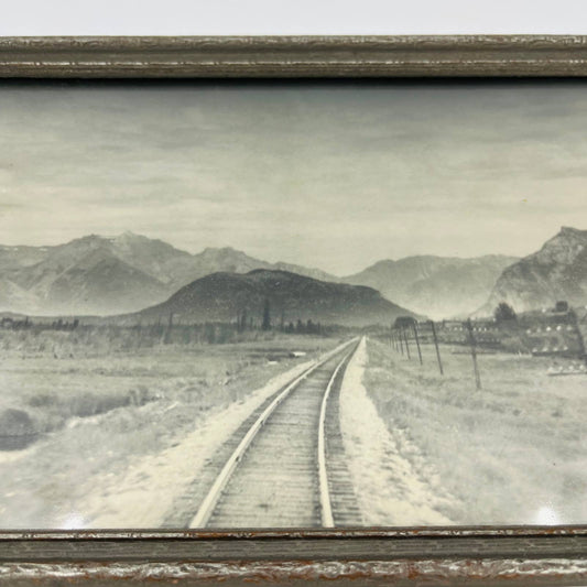 1946 Framed Photo Canadian Pacific Railroad By Lake Louise & Banff Alberta TC6