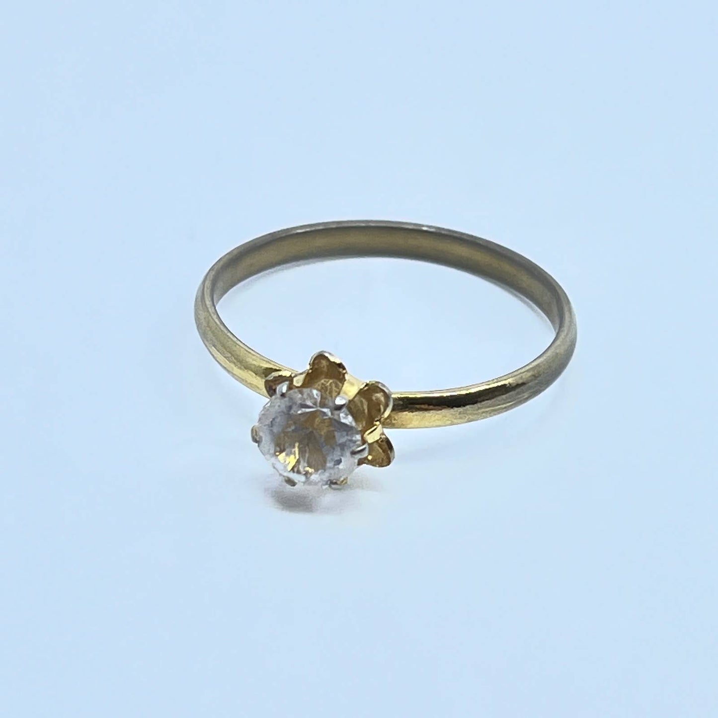 Vintage Ladies Goldtone Large Rhinestone Cubic Zirconia Ring Size 7 SD5