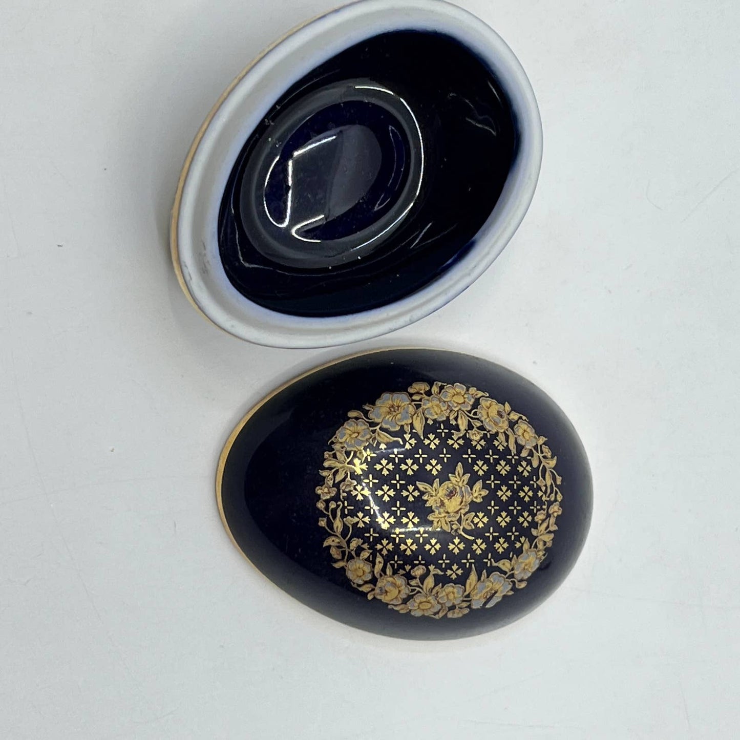 Vintage Limoges Castel Porcelain Egg Trinket Box - 22K Gold - France SD7