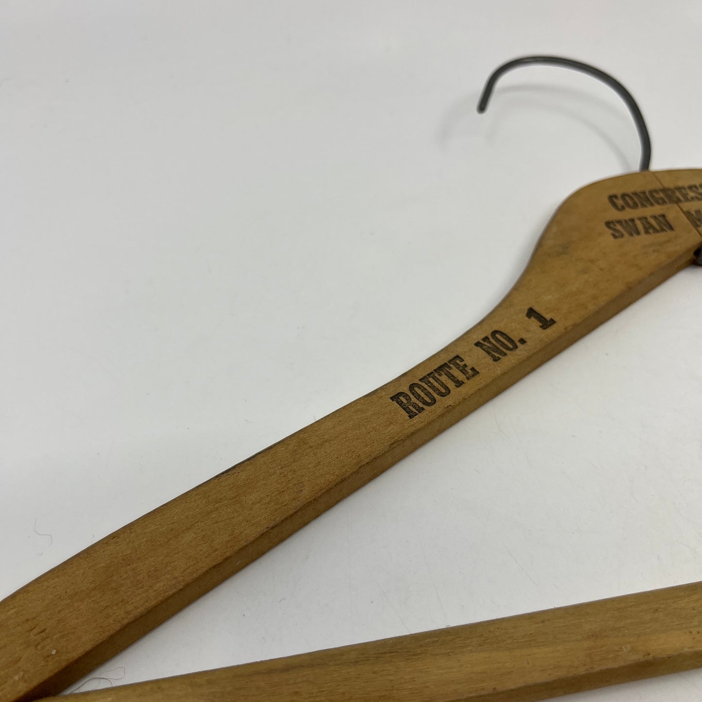 Antique Wooden Hanger Congress Swan Motel Linden New Jersey Route 1 TI2