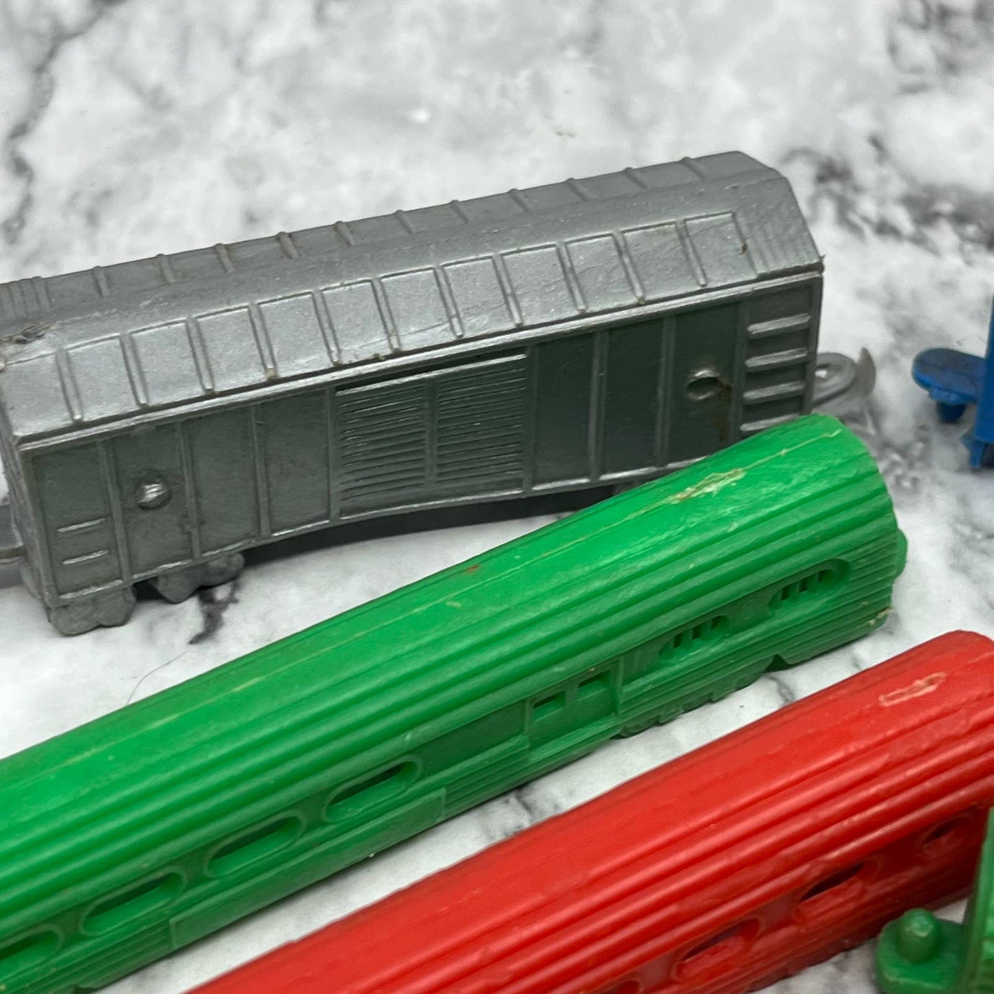 1950s Lot of 8 Plastic Zephyr Train Locomotove Toys 4" TJ9