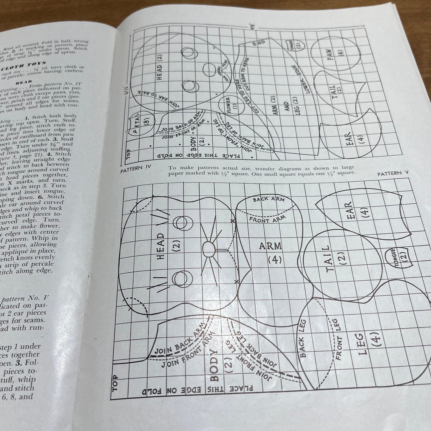 1943 Sewing for Babies Book No. S-12 Spool Cotton Co. Shirts Gowns Bibs Caps TK3