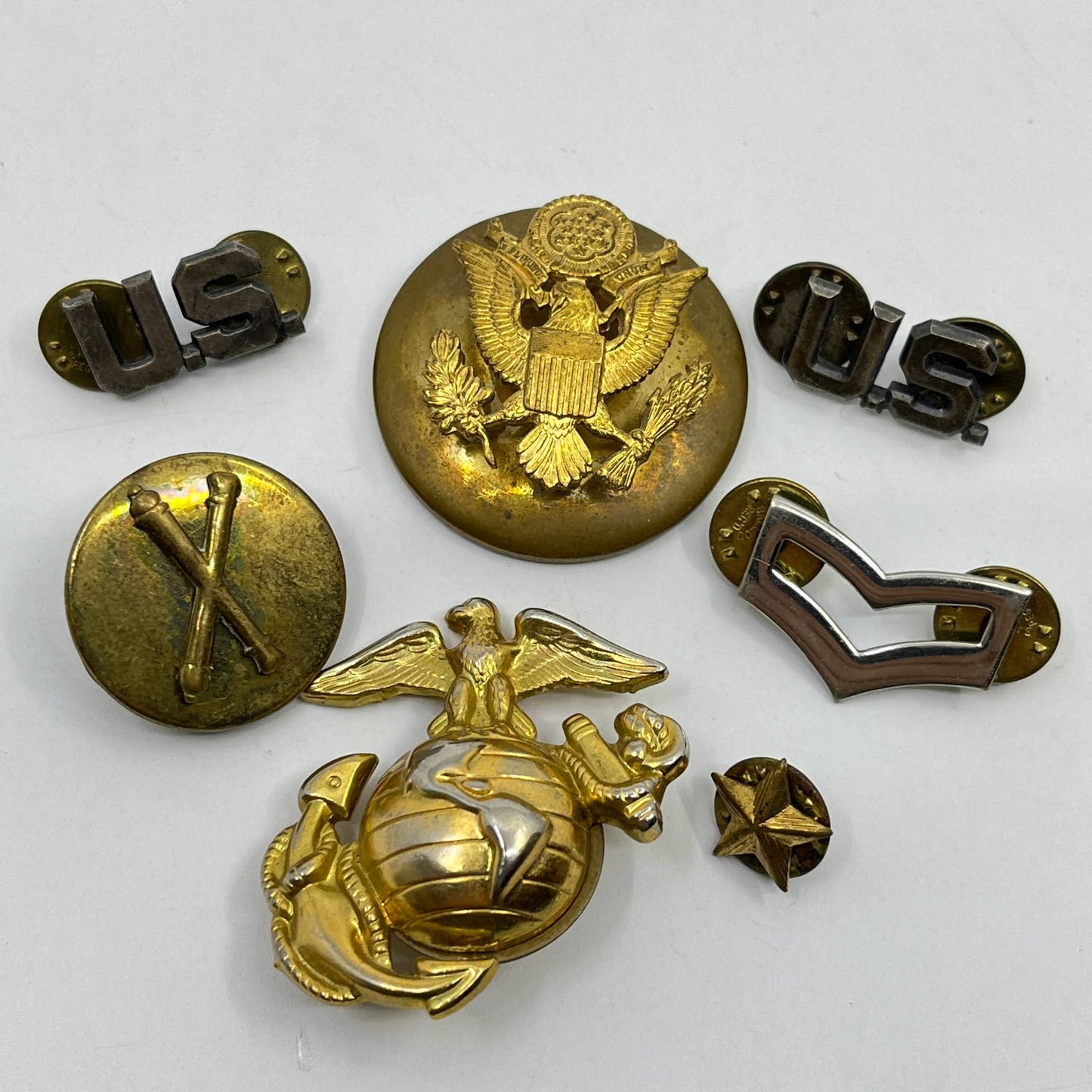 Vintage Lot of 7 Military Army Marine Corps Pin back Buttons SD8