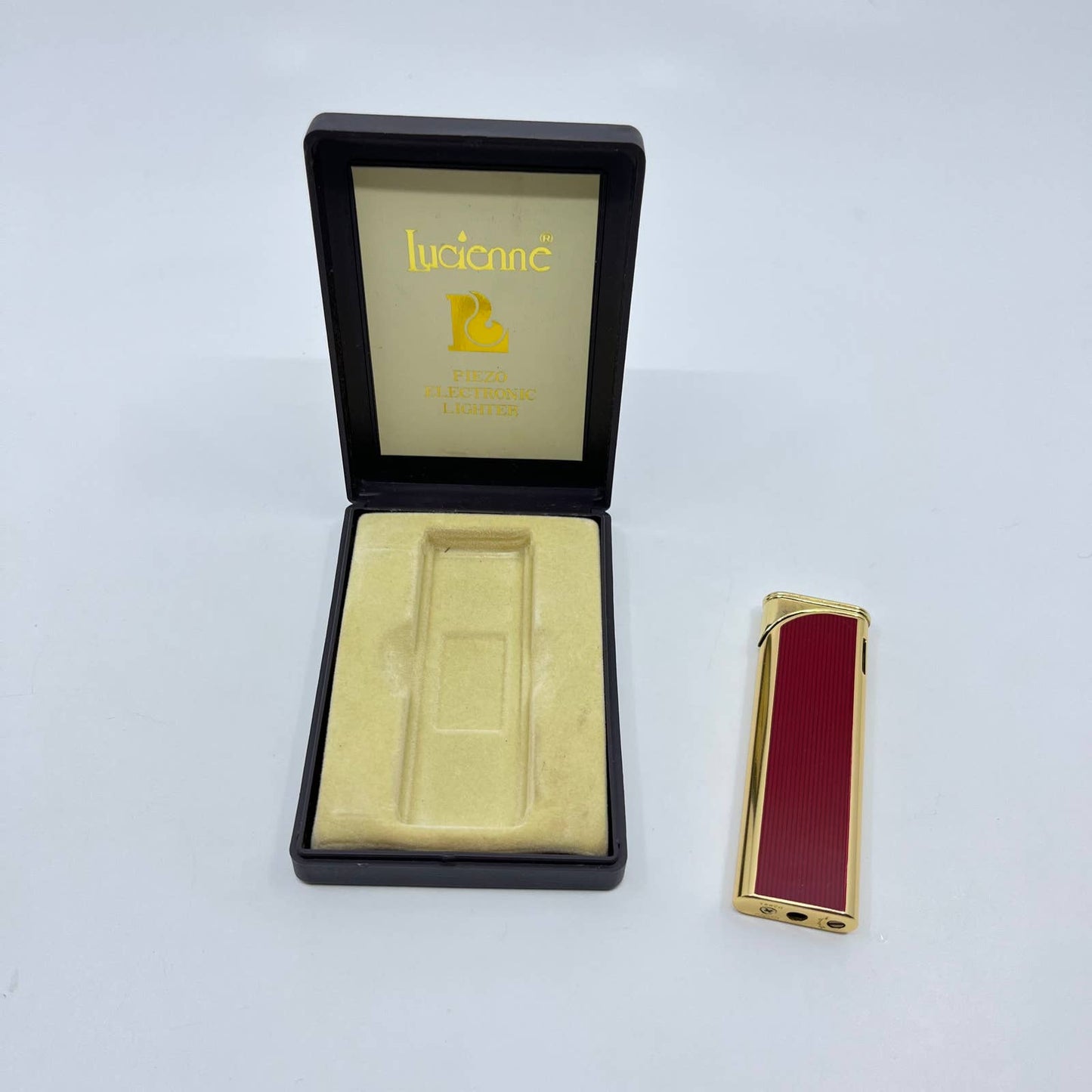 Vintage Lucienne Carlton Piezo Electronic Lighter in Case SD3