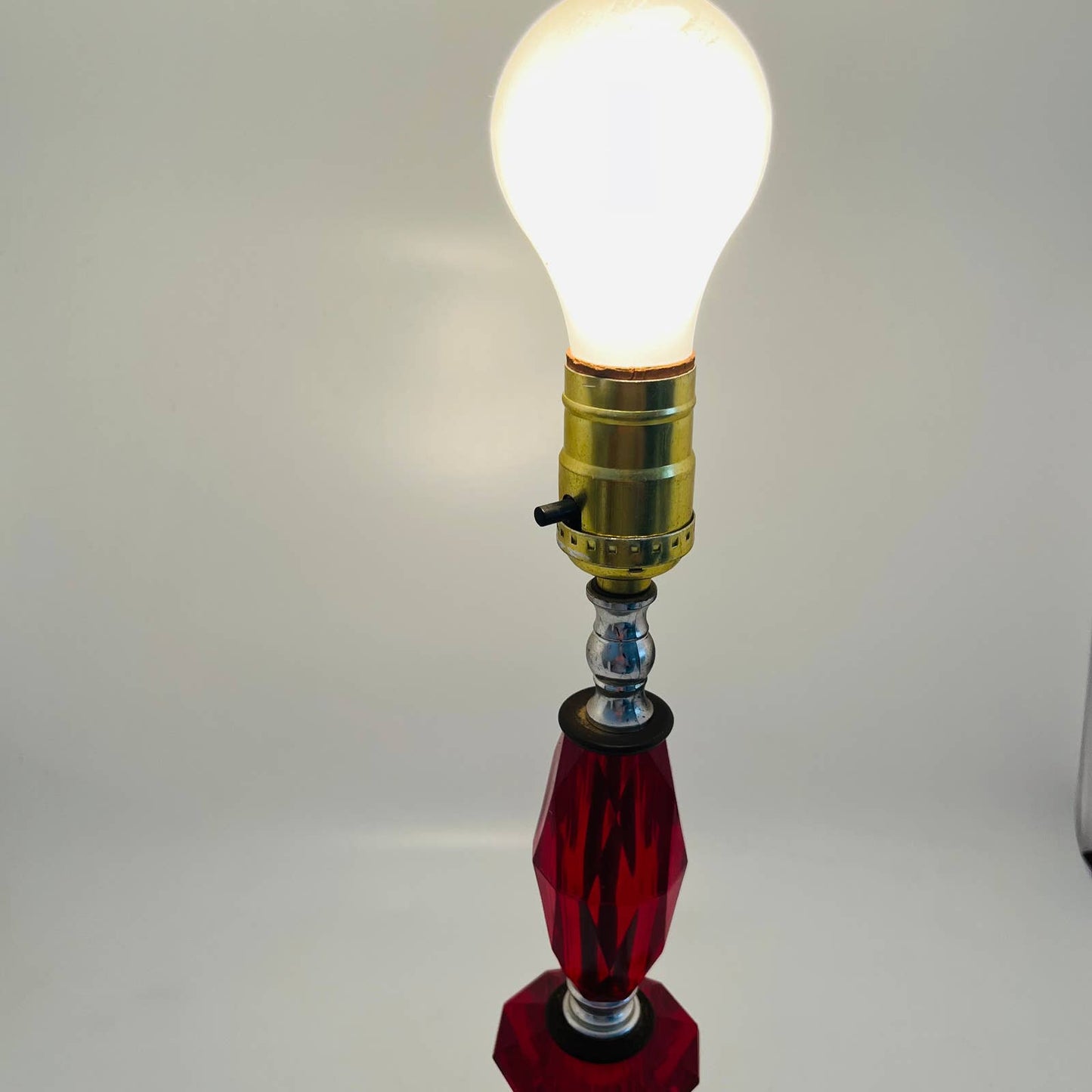 1950s MCM Mod Red Lucite Table Lamp with Marble Base WORKS 13.5” TC6