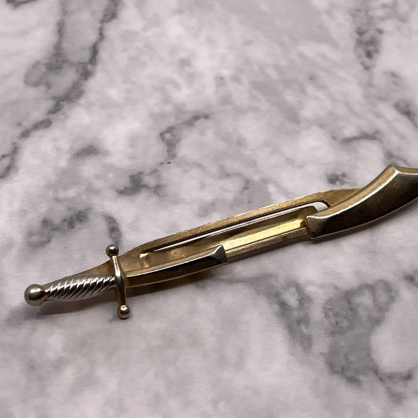 Swank Gold Tone Pommel Scimitar Sword Cutlass Rapier Tie Clip Bar Clasp SA2