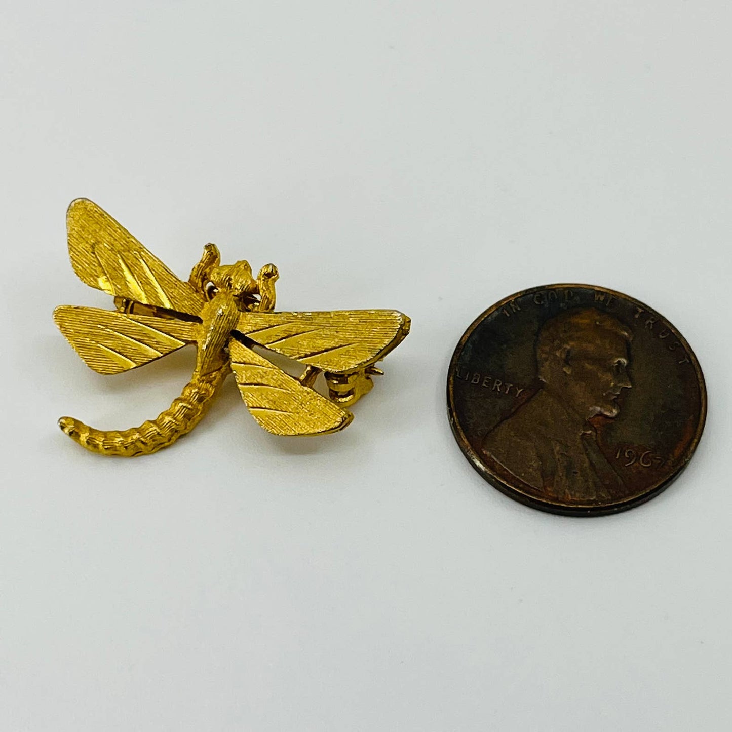 Vintage JJ Dragonfly Matte Textured Gold Tone Brooch SB2