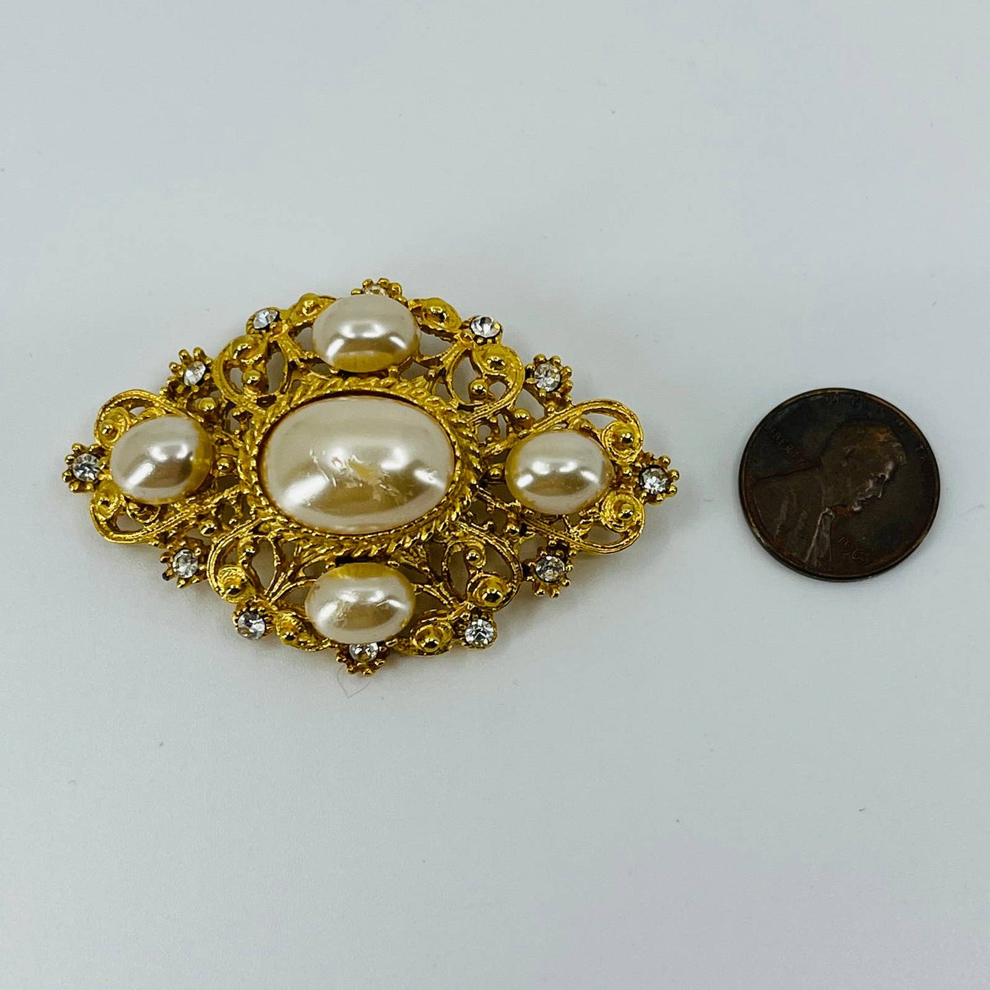 Baroque Ornate Faux Pearl Brooch Gold Tone SA6