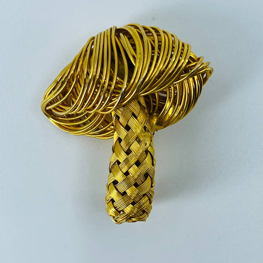 1970s MOD Mushroom Brooch Gold Tone Woven Metal Toadstool Pin 3D SA6