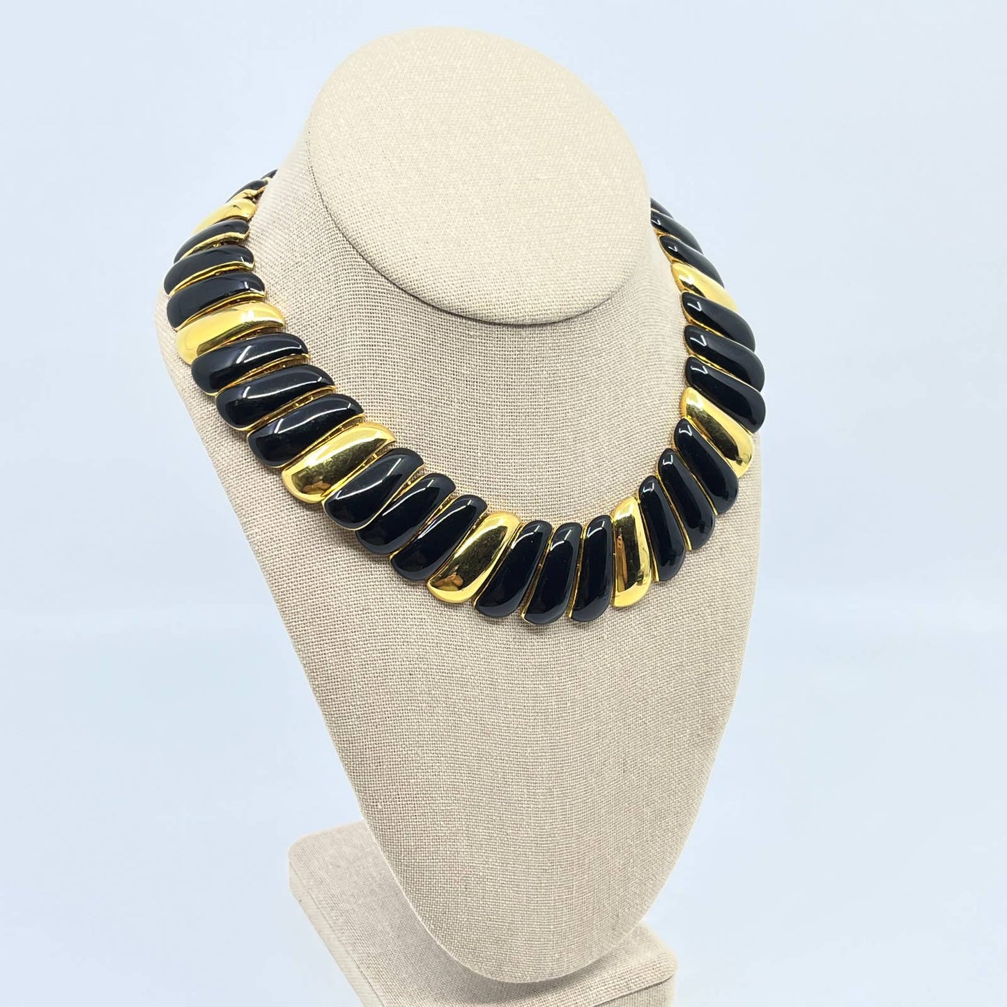 Vintage 1980s Signed MONET Gold Tone Black Enamel Necklace Choker SD5