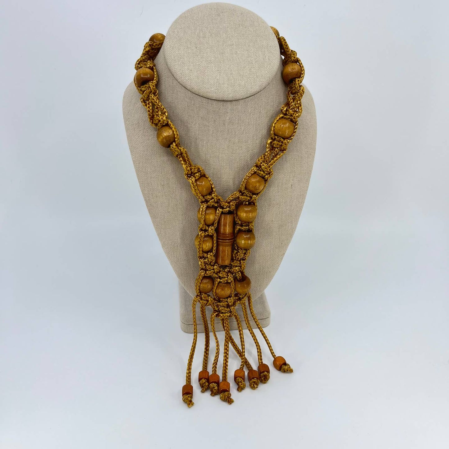 1970s Macrame Choker Necklace Brown Wood Bead SD2