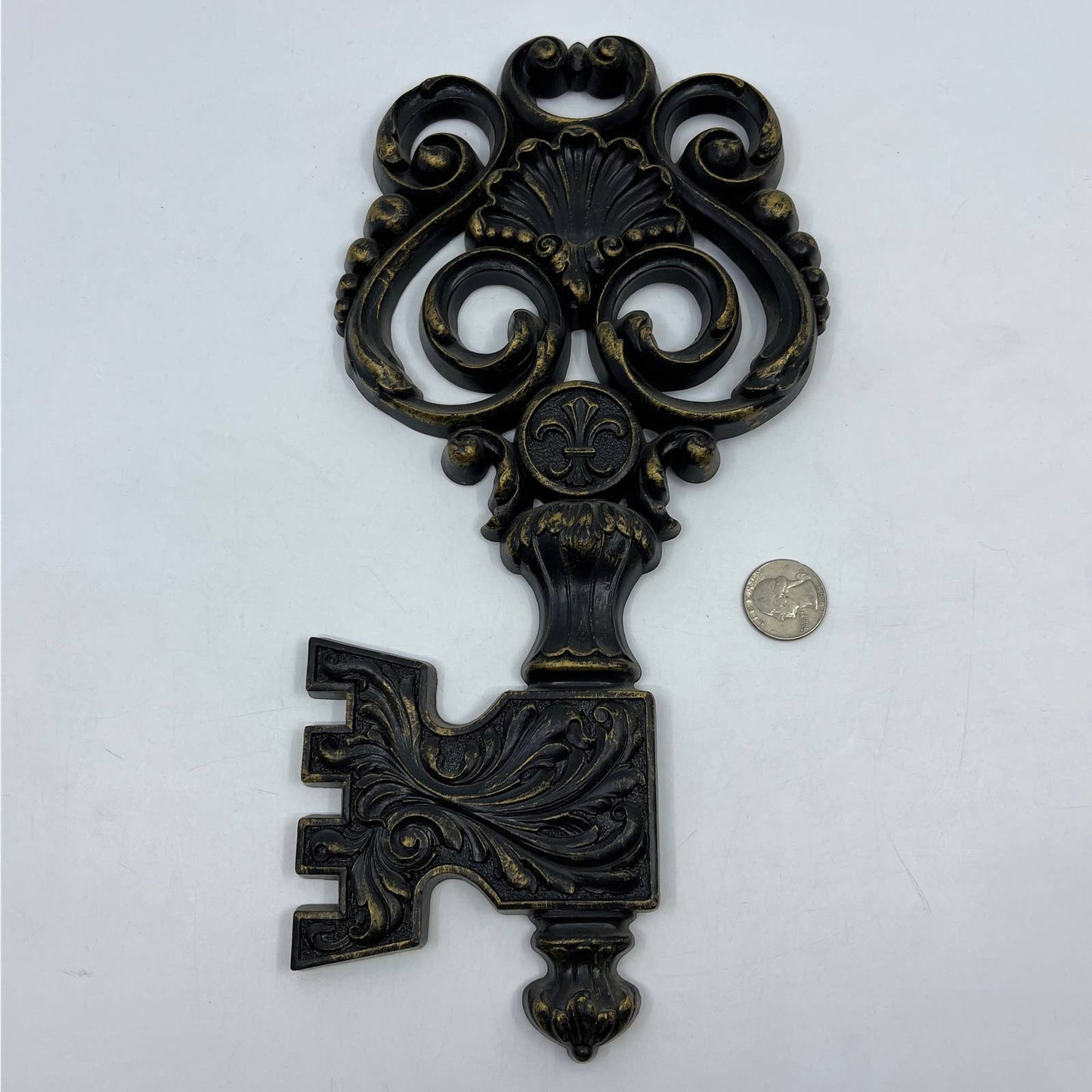 Vintage Gothic Dart Ind Gold Key Wall Hanging Art 12" TC3