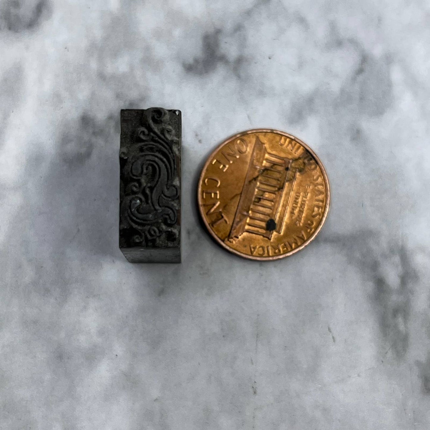 Vintage Printing Letterpress Printers Block Plate Fancy “L” Monogram TJ514