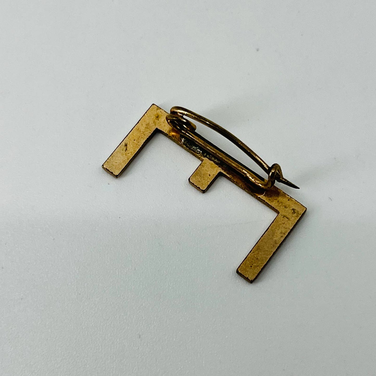 Vintage “E” Pin Gold Tone Pinback Lapel Hat SB3