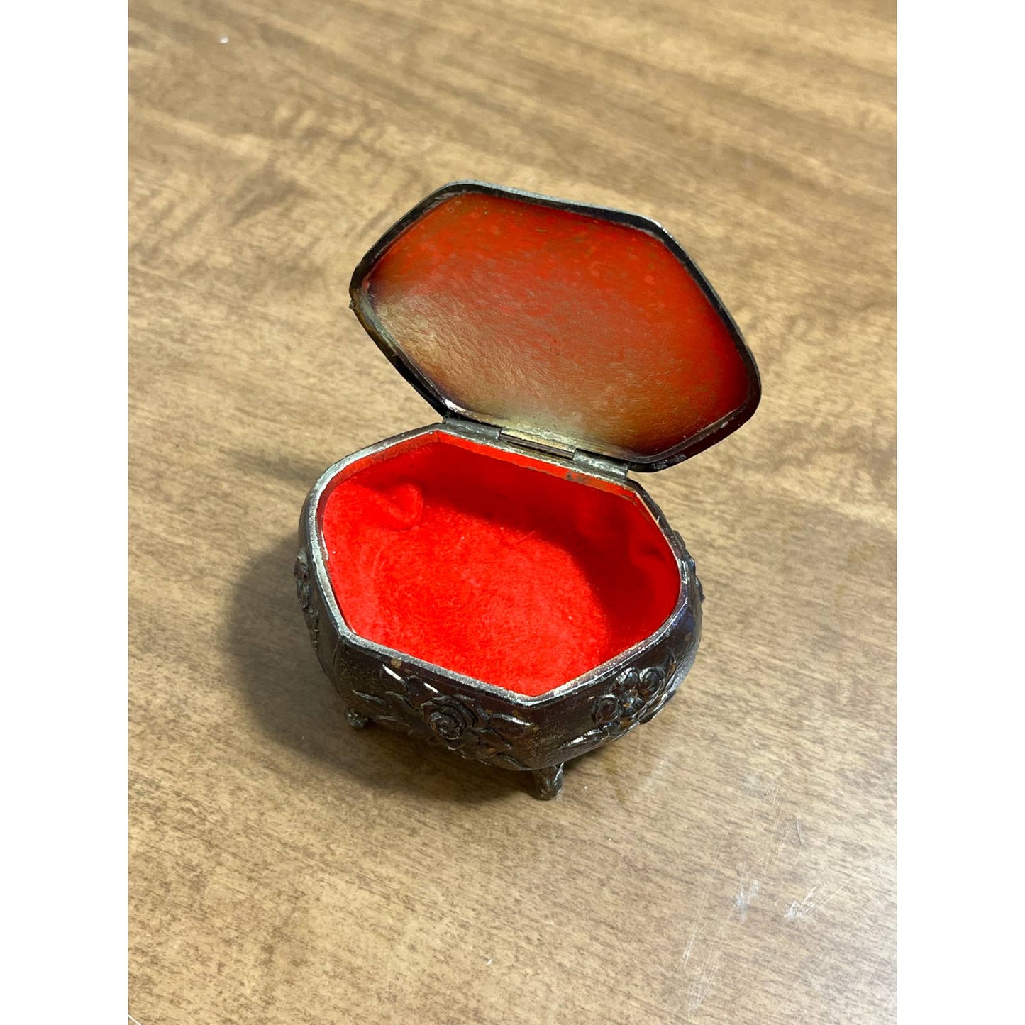 Vtg Art Nouveau Saccharine Victorian Trinket Box White Enamel Brass Japan 3” TG8