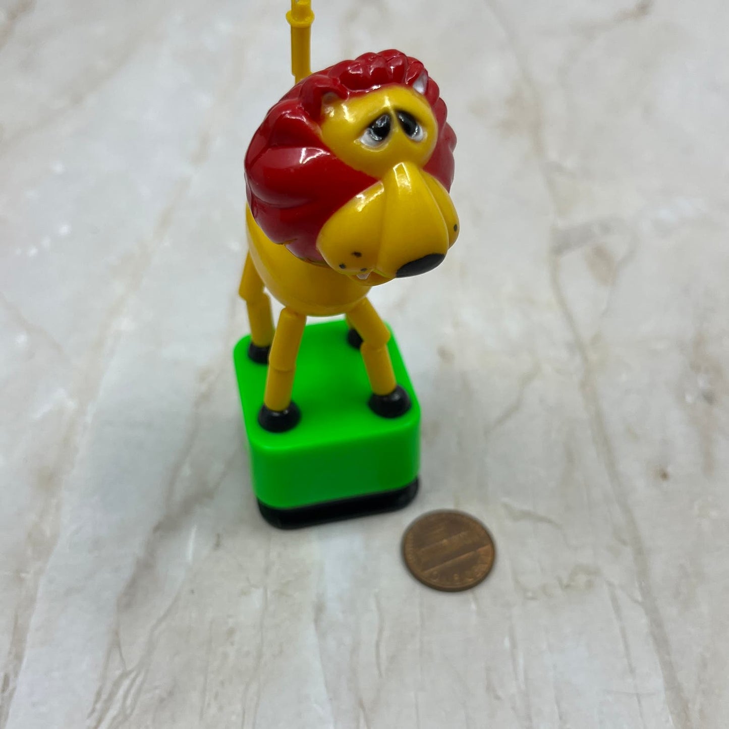 MODERN TOYS Plastic Push Thumb Puppet LION British Design TE5-S2