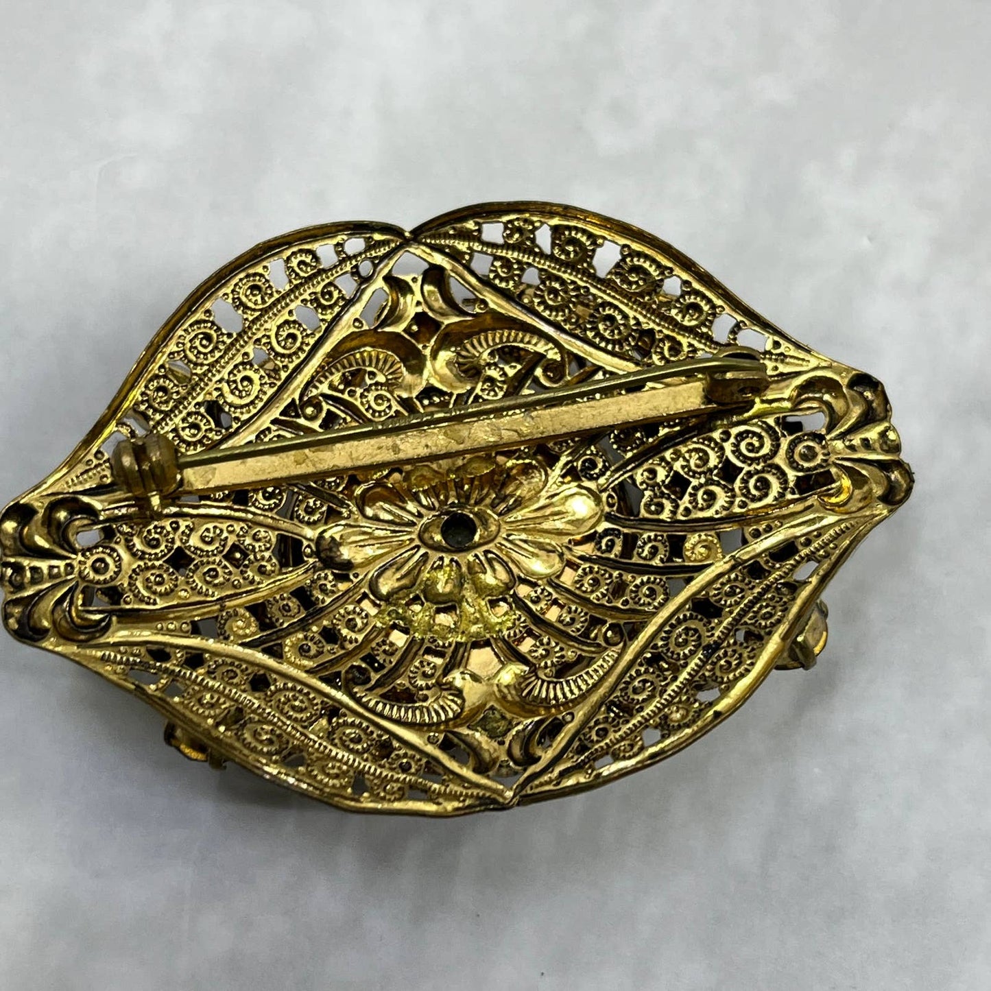 1960s Tiger Eye Porphyry Glass Green Rhinestone Daisy Filigree Brooch Pin SE6