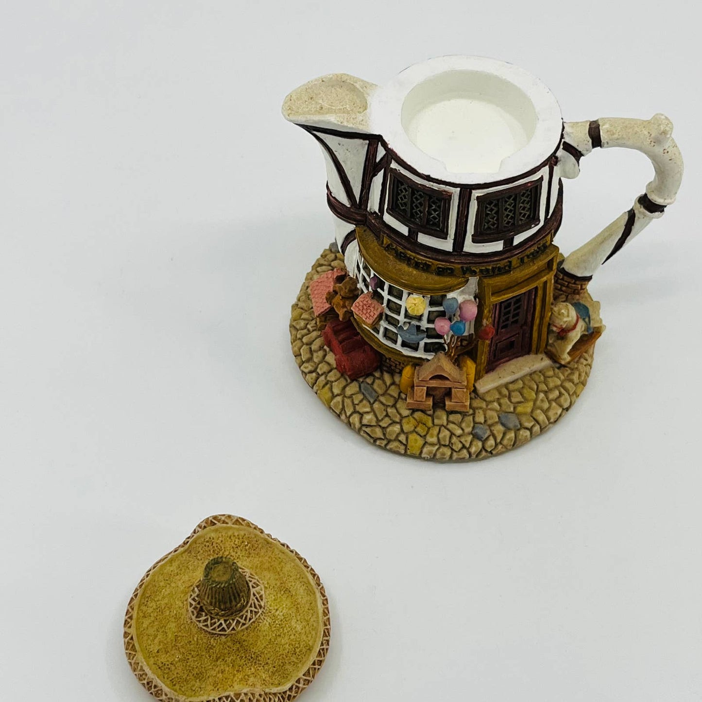 Vintage Hometown Teapot Cottages MERRY GO ROUND TOYS STORE 5" TB8