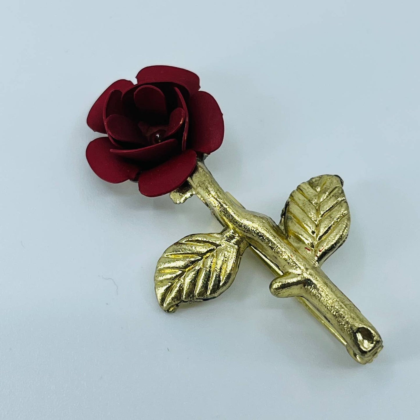 Vintage Red Enamel Rose Brooch Gold Tone SB2