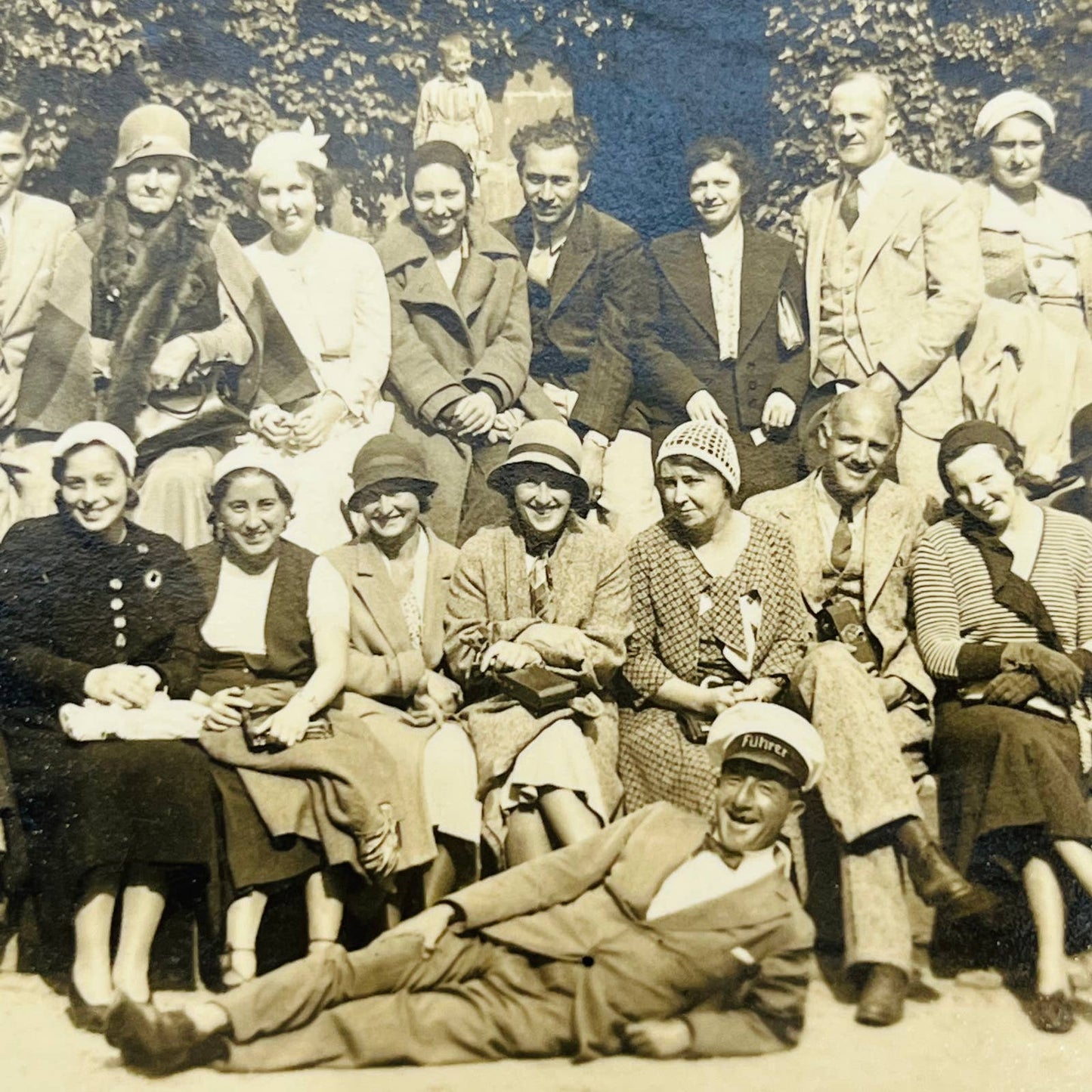 Early 1900s RPPC Gruss Von Heidelberger Schloss Man in Führer Hat PA9