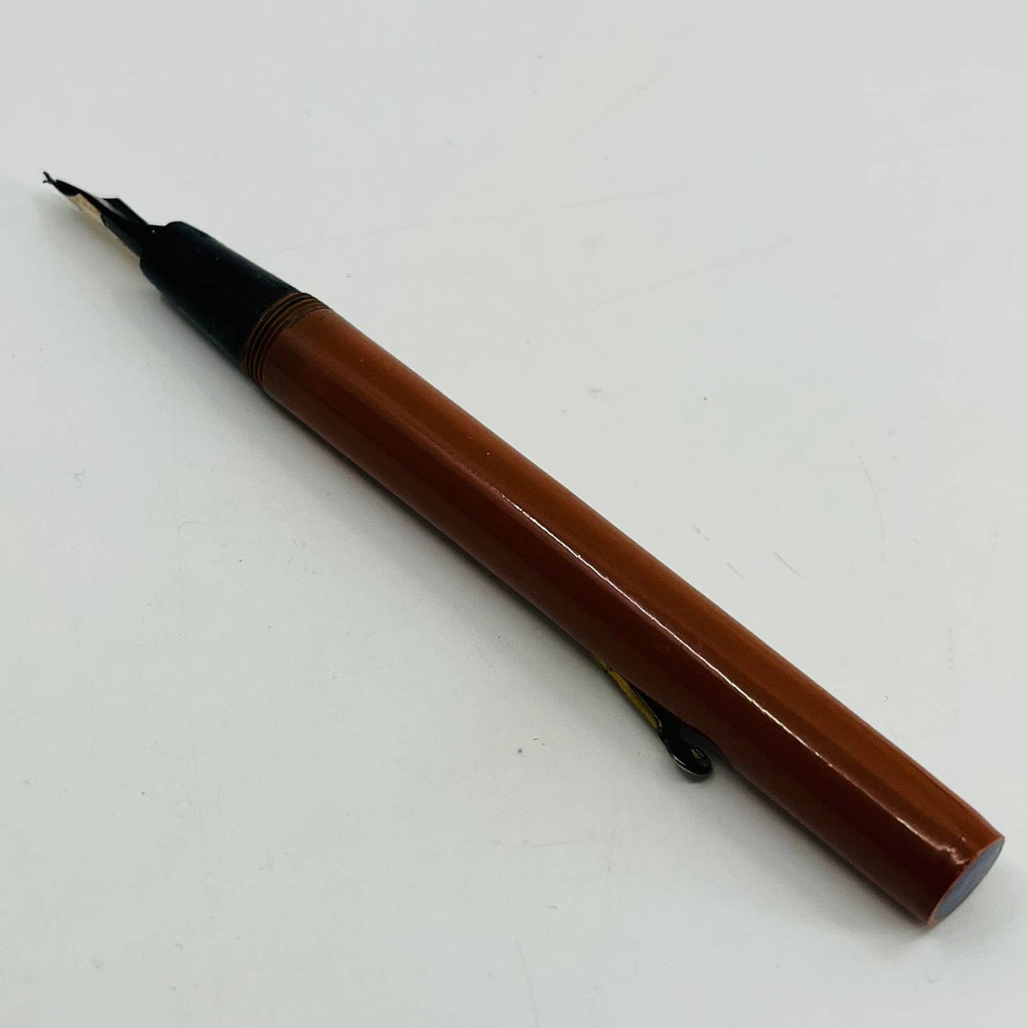 Vtg Burnt Orange Fountain Pen 14Kt Gold Nib No Cap SB8-2