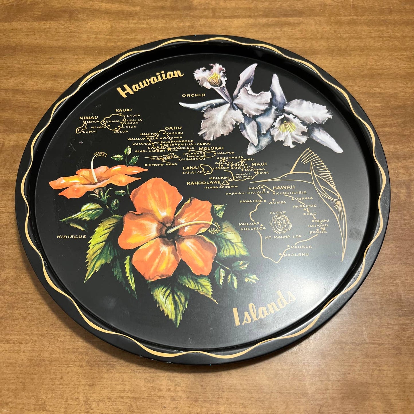 Vintage Black & Gold Metal State Souvenir Plate Tray Hawaiian Islands 11” TG7