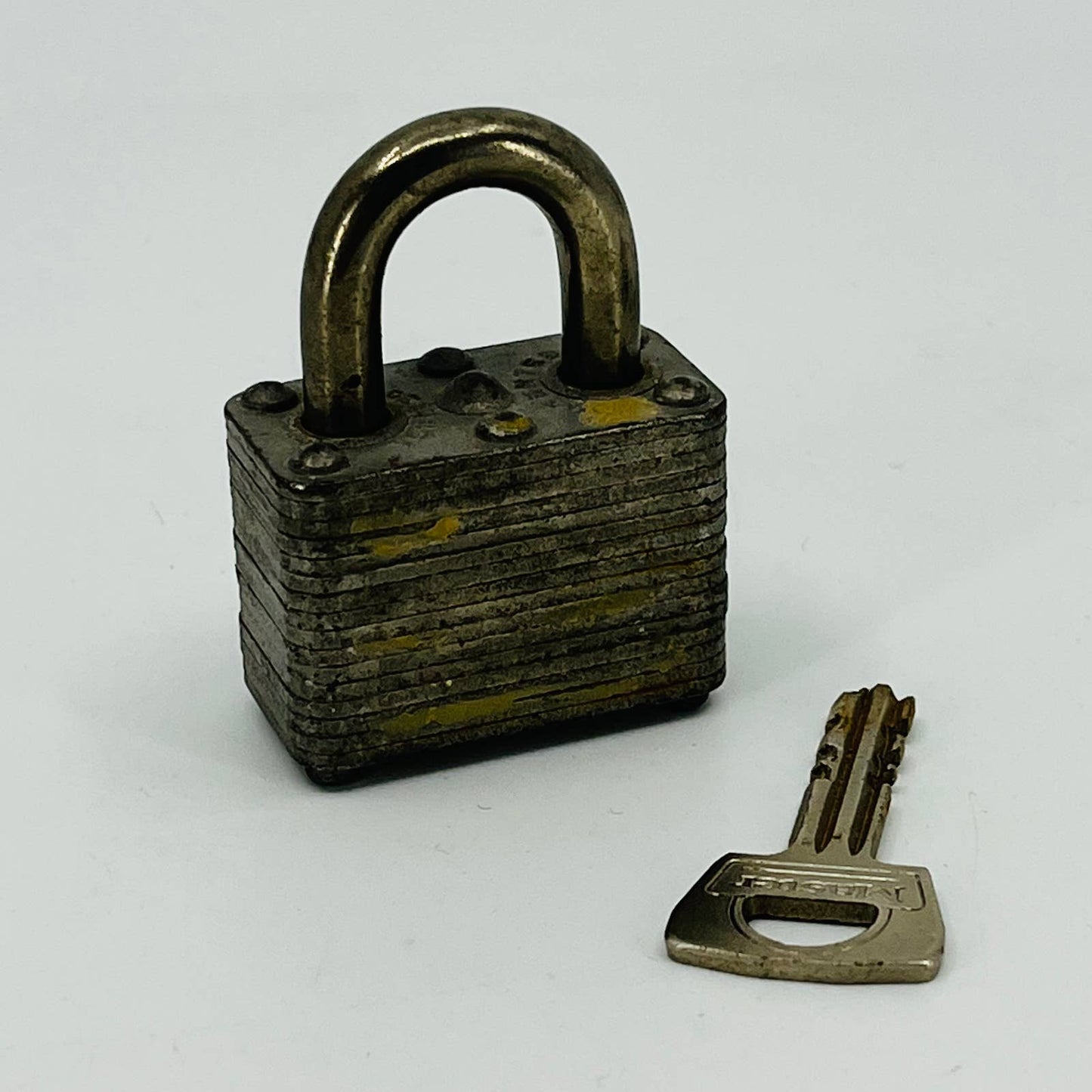 Vintage Master Lock #22 with 1 Key Milwaukee Wisconsin Made in USA SA3