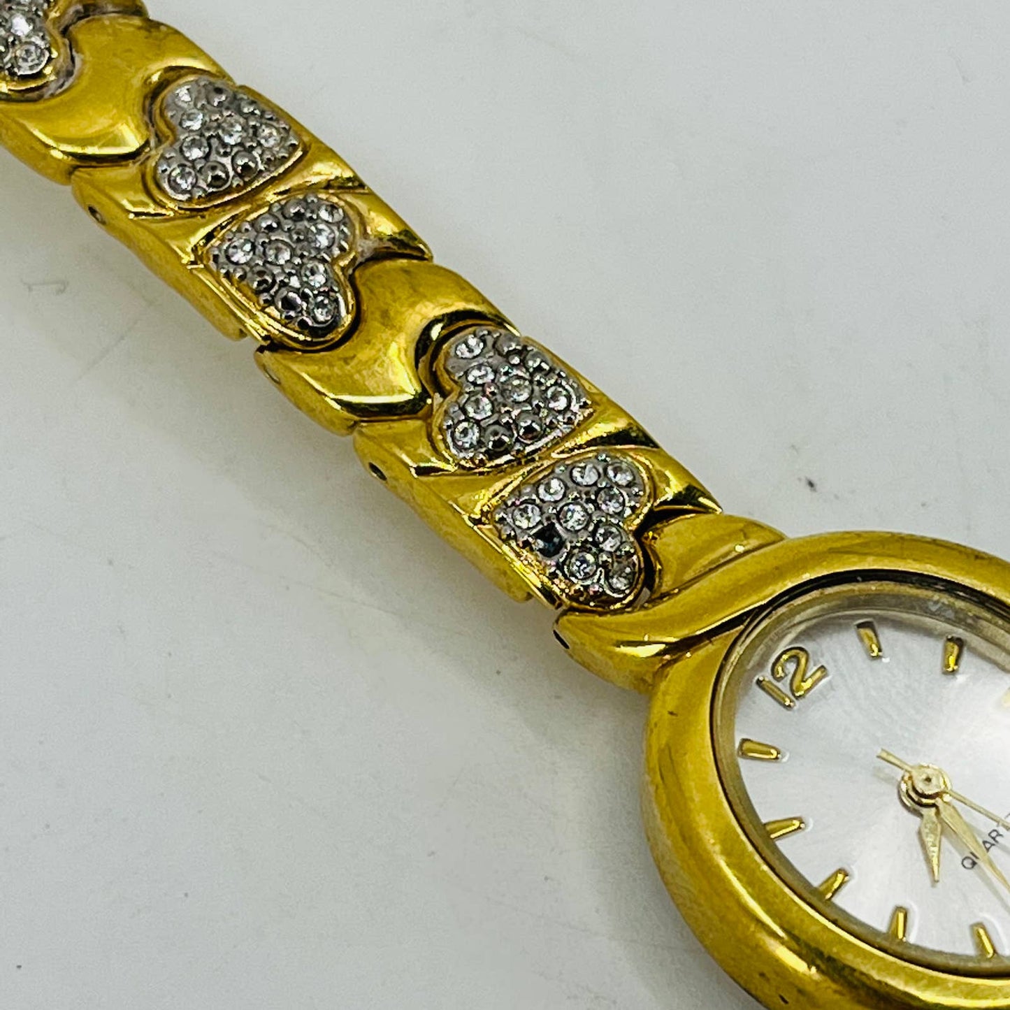 Vintage Gold Tone Hearts Watch Metal Bracelet Clasp Band SA9