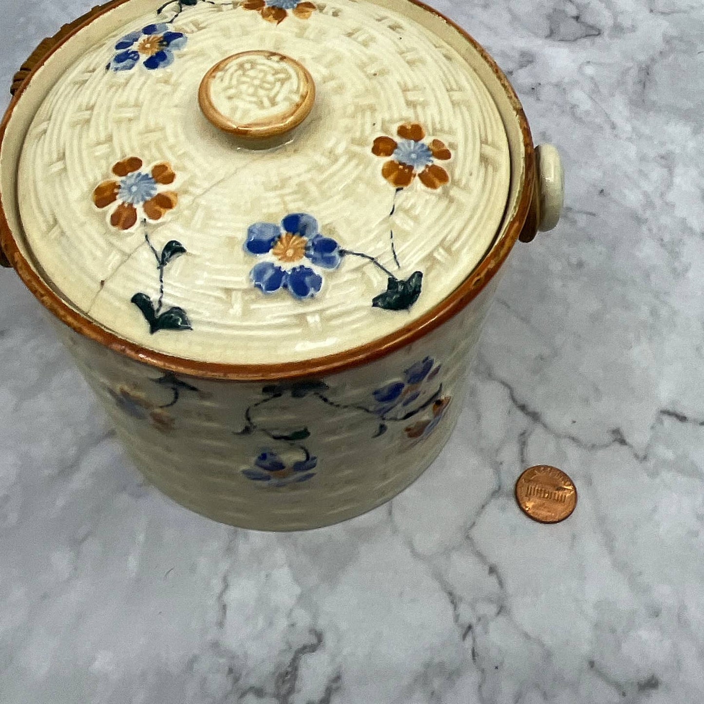 Vintage Japanese Ceramic Biscuit Jar Hand Painted Flower Basket Weave 4'' TI7