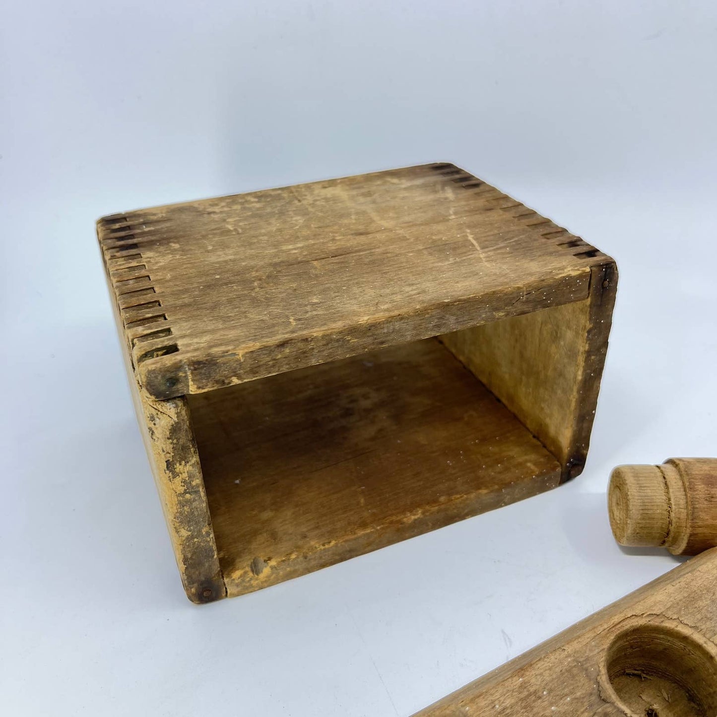 Antique Large Primitive Rectangular Wooden Butter Mold Dovetail 3.5x4.5x5.5” TE3