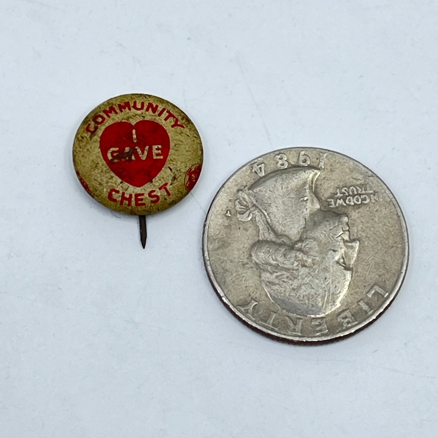 1920s Community Chest I Gave Button Pin SE9