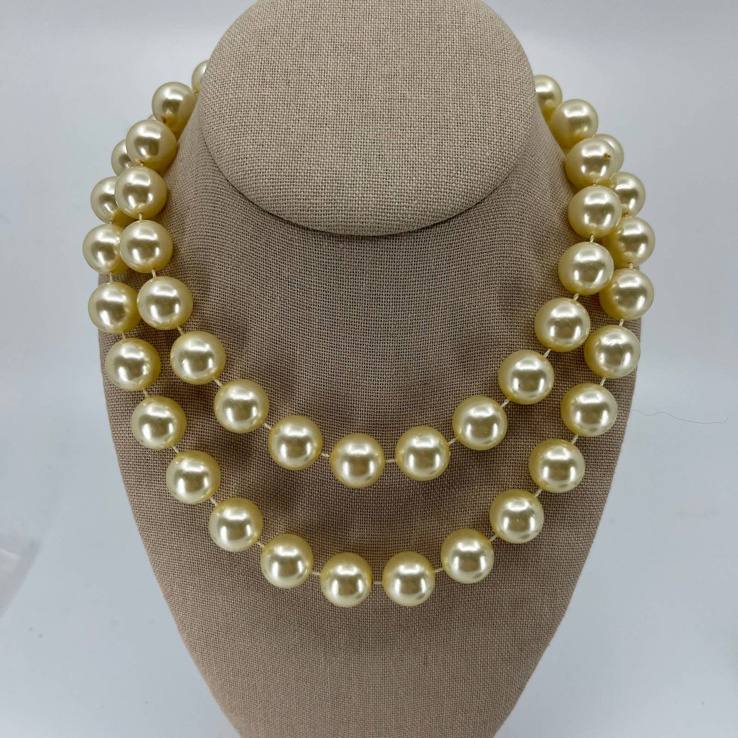 MCM Mod Chunky Faux Pearl Warm Tone Necklace SB2