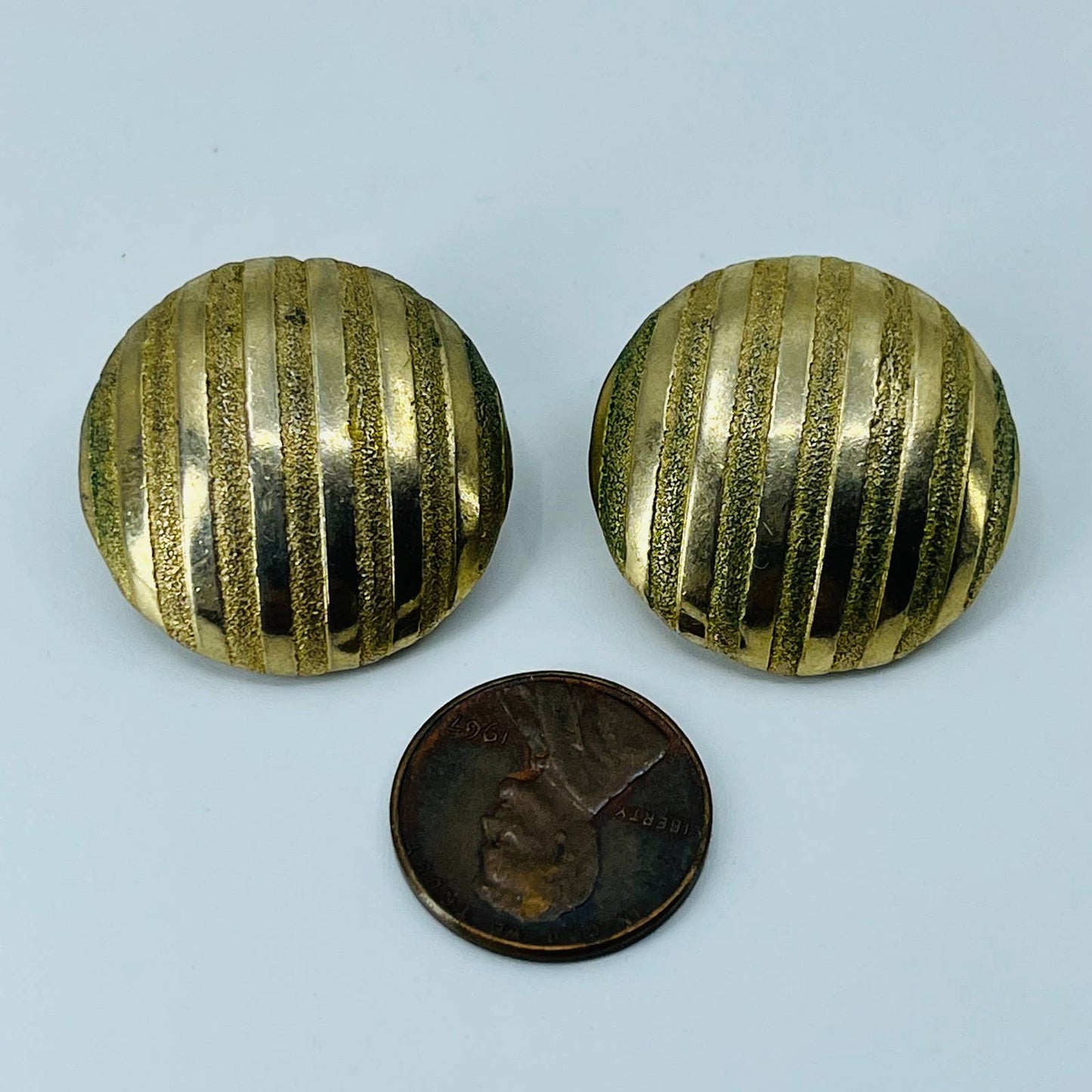 Vintage MCM Mod Gold Tone Textured Stripe Clip Earrings SB2