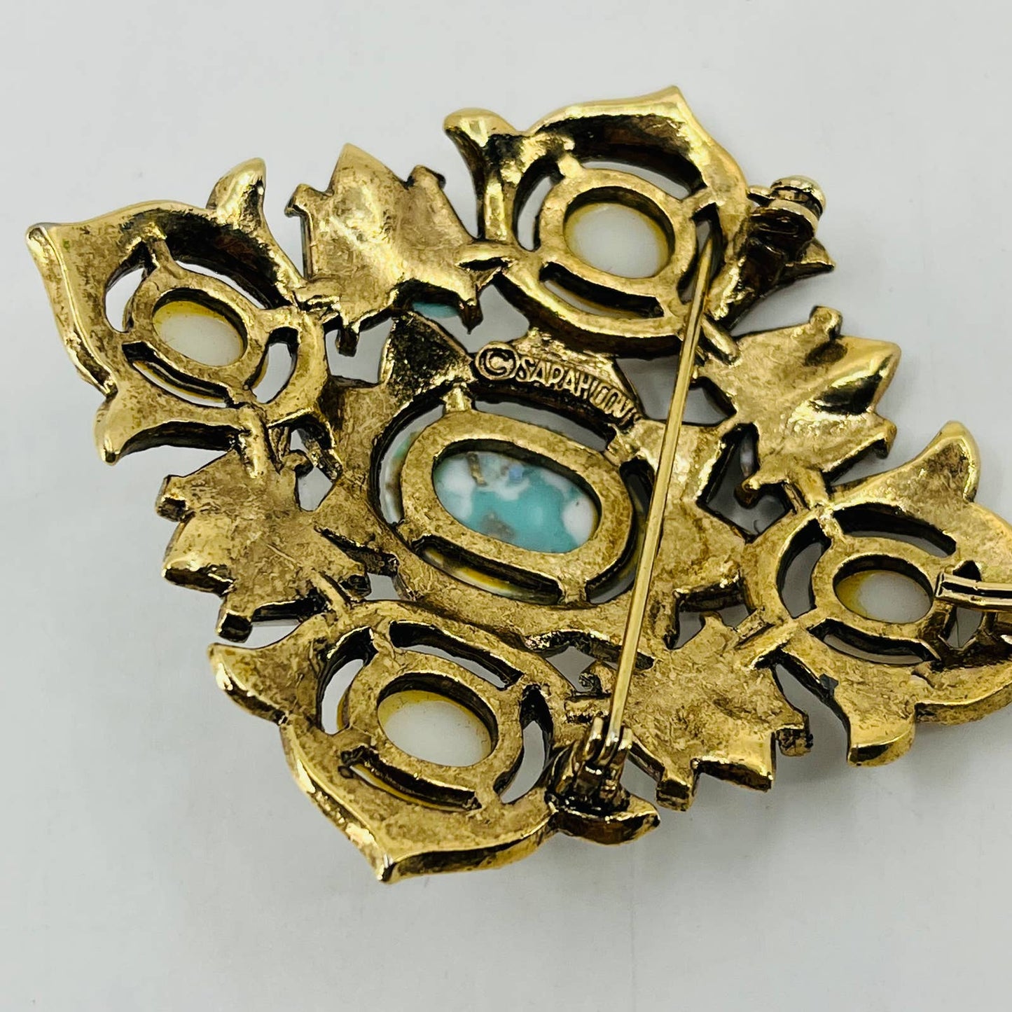 1960’s Vintage Sarah Coventry Brooch Pearls Light Blue Stones Gold Metal SB7