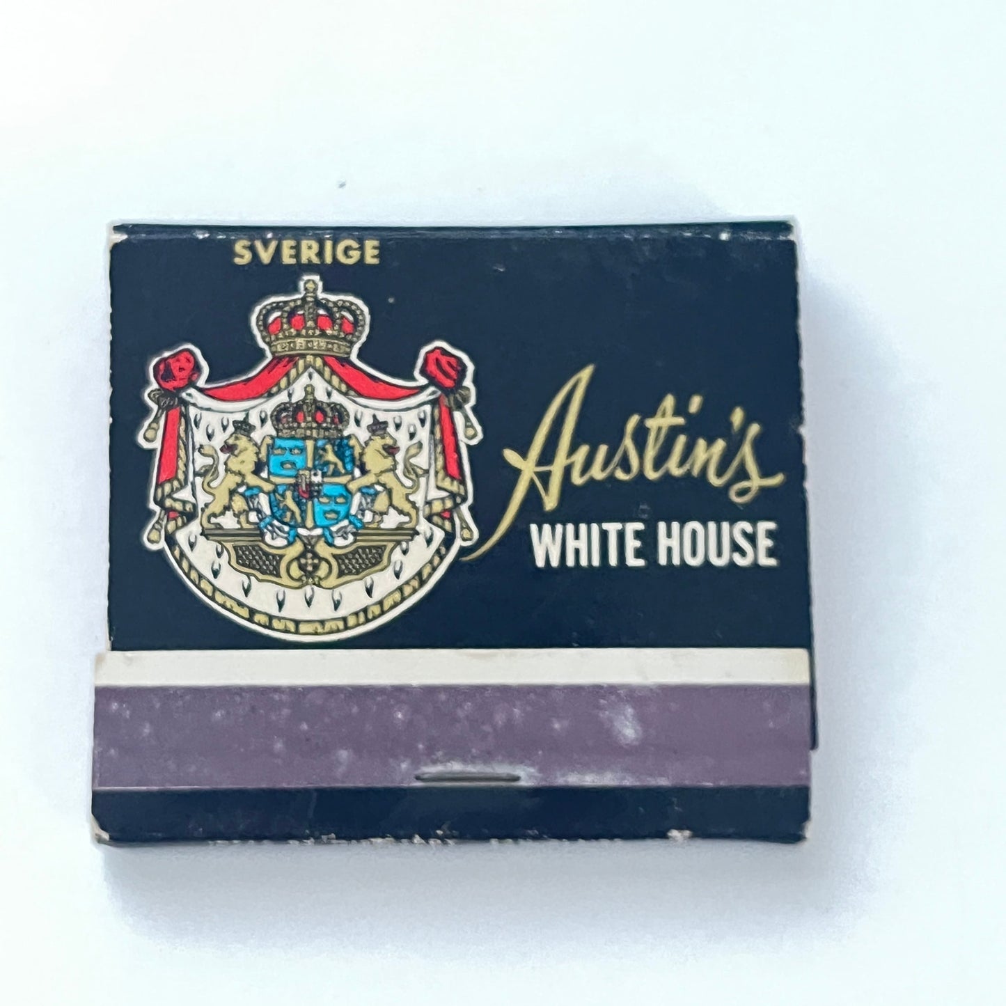 Austin's White House Eau Claire WI Feature Matches Vintage Matchbook SF4-M1
