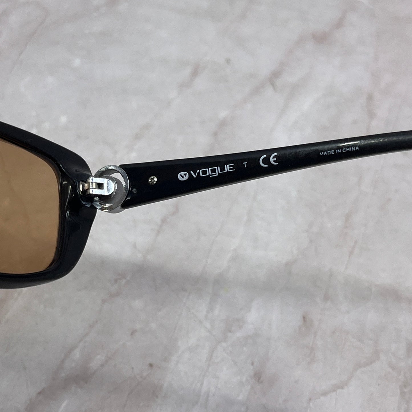 Vintage Ladies Vogue VO2749 1985 53-19-135 Sunglasses Glasses Frames TH9-G1-4