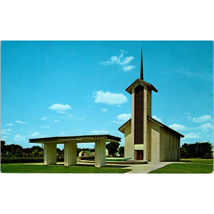 The Eisenhower Center - Place of Meditation Abilene Kansas Vintage Postcard PC12