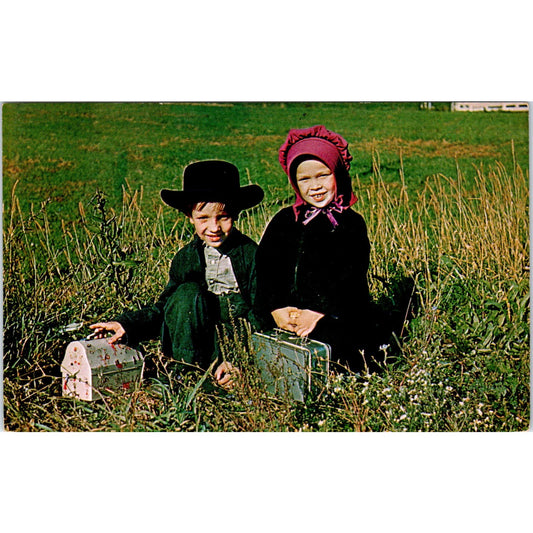 Amish Boy and Girl Dressed in School Clothing PA Dutch Vintage Postcard PD4