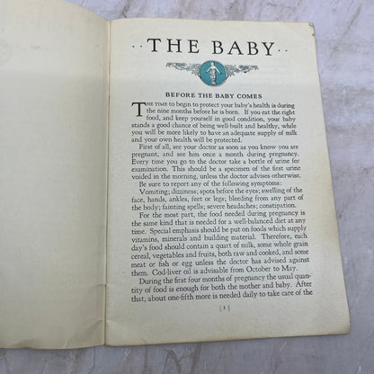 Vintage MCM The Baby Handbook for New Mothers Met Life Guide Booklet TI9-P1