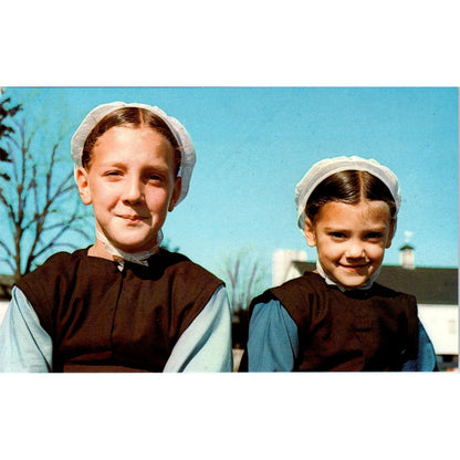 Amish Girls Hook-N-Eyes Dresses Pennsylvania Dutch Country Postcard PD7