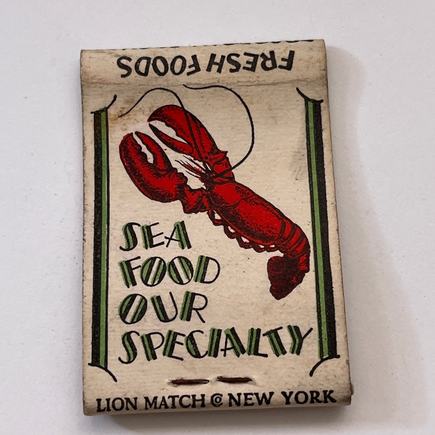 Lobster Pot Seafood 1221 Hope St Bristol RI Vintage Matchbook Cover TB8-MB3-6