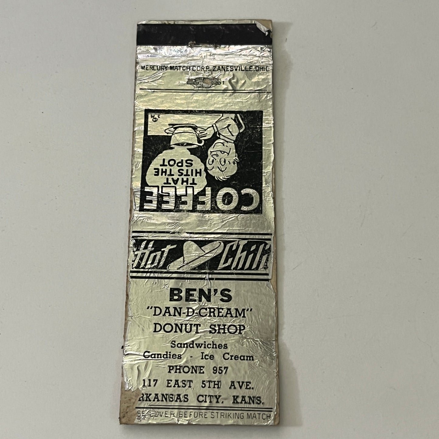 Ben's Dan-D-Cream Donut Shop Arkansas City KS Vintage Matchbook Cover MB8-6