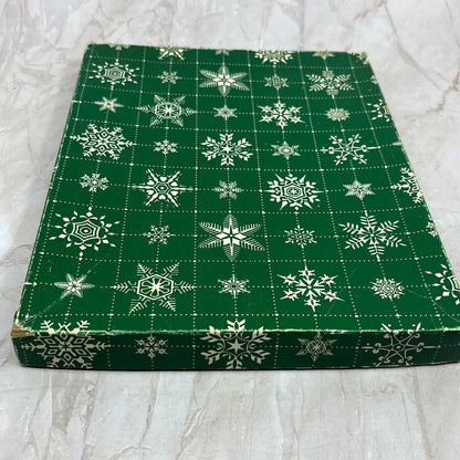 Vintage Christmas Gift Box Green With White Snowflake Pattern 8x10x1 TF5