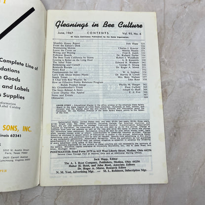 1967 June Gleanings in Bee Culture Magazine Bees Beekeeping Honey TD7