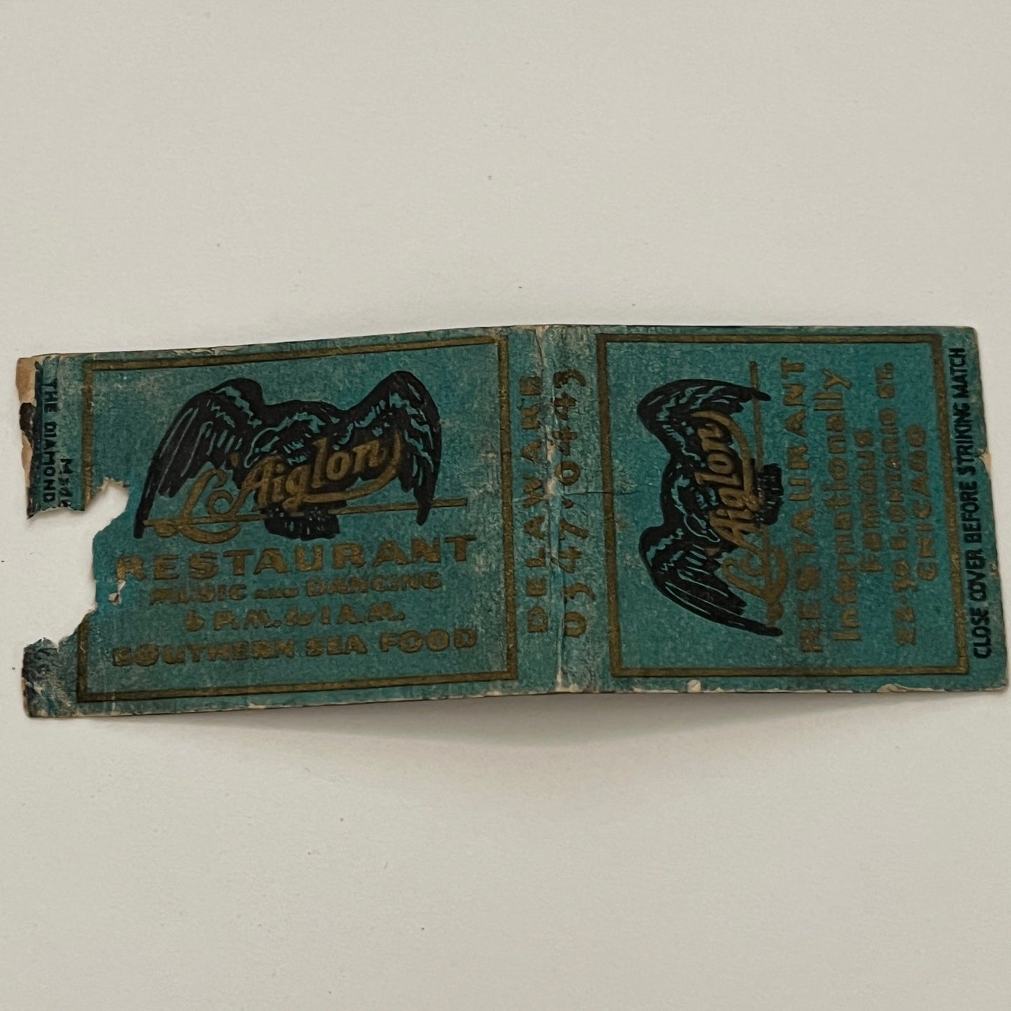 L'Aiglon Restaurant 30 E. Ontario St. Chicago Vintage Matchbook MB59-1