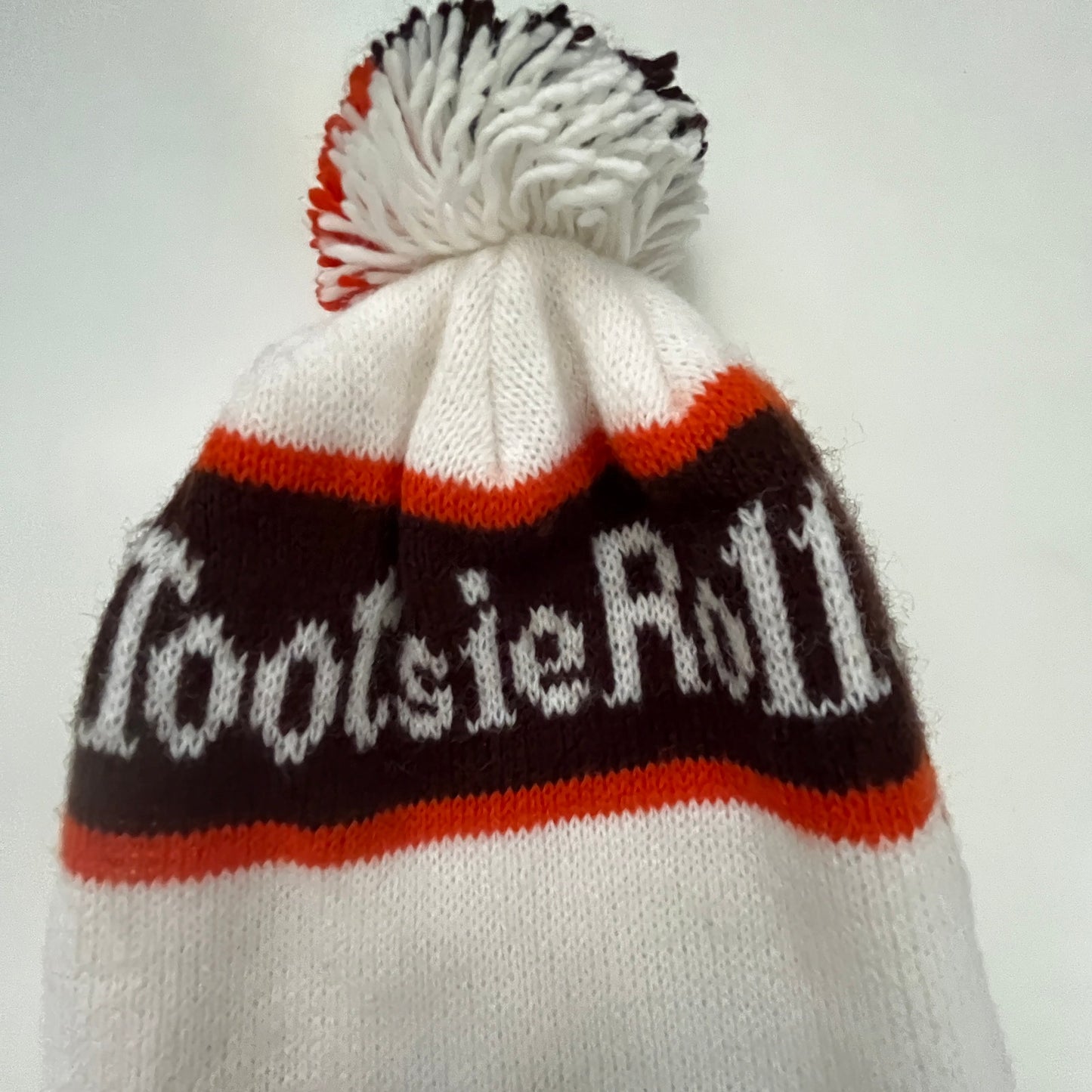 Vintage 1970s Knit Tootsie Roll Stocking Cap Beanie Hat With Pompom TF9