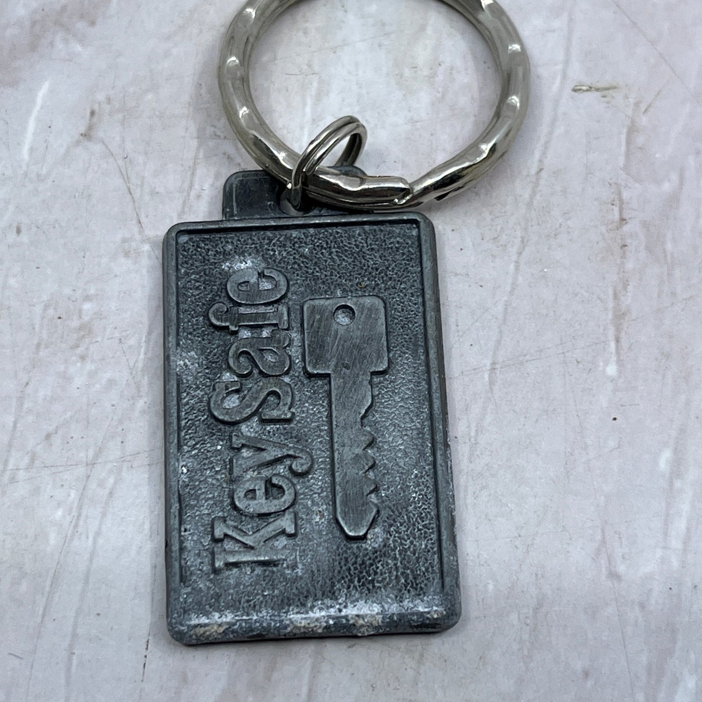 Vintage Key Safe Keysafe Metal Keychain SF4